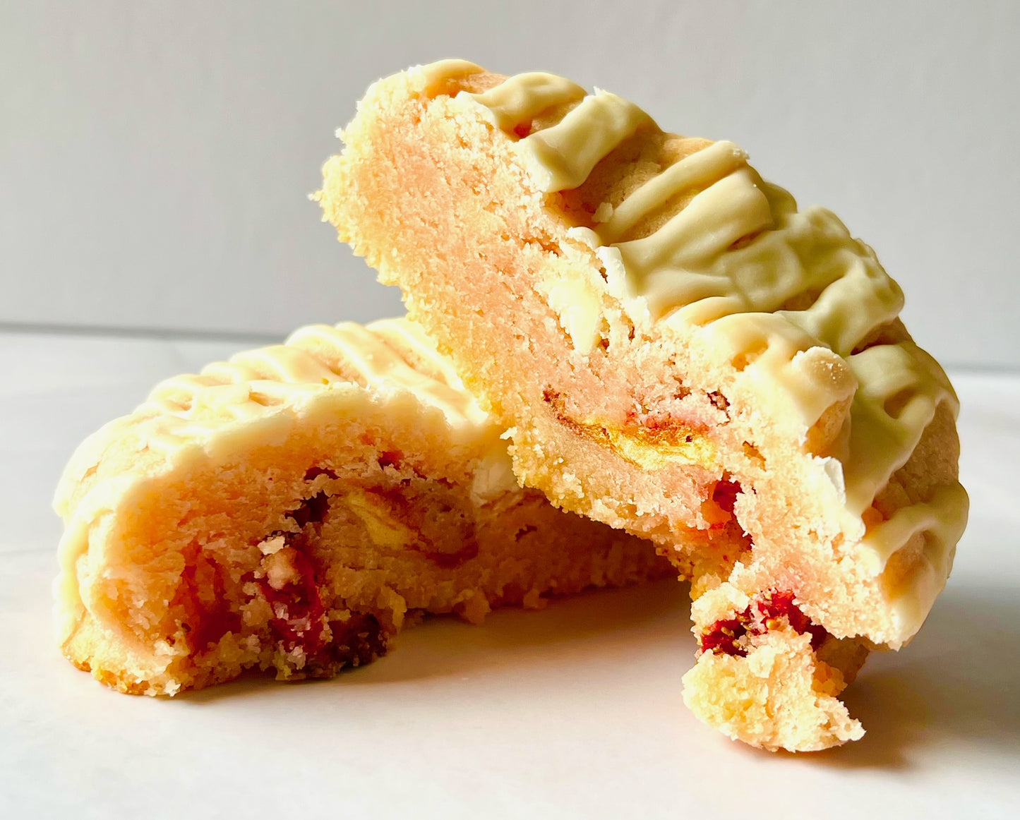 Strawberry Cake Cookie